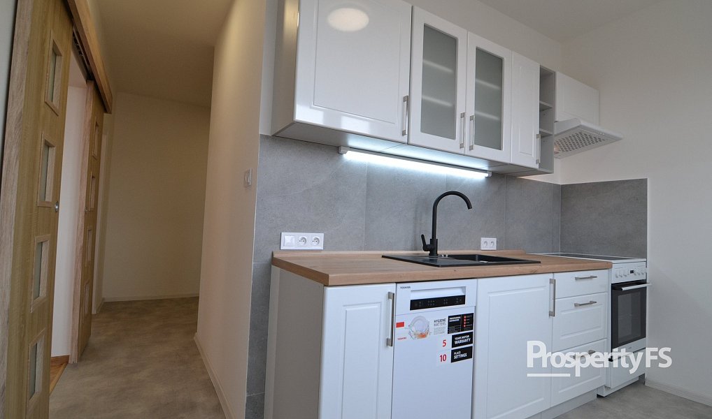 Pronájem bytu 3+1 72 m², Teplice – náhled fotky 14