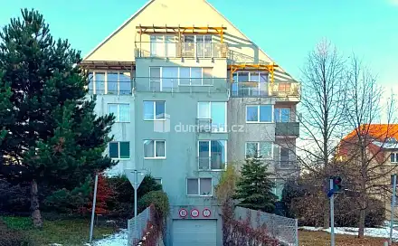 Prodej garážového stání 16 m2, Pod Nouzovem, Semická, Kbely Praha 9, Pod Nouzovem, Praha 9 - Kbely