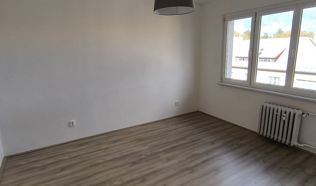 Pronájem bytu 2+1 56 m², Cheb – náhled fotky 6