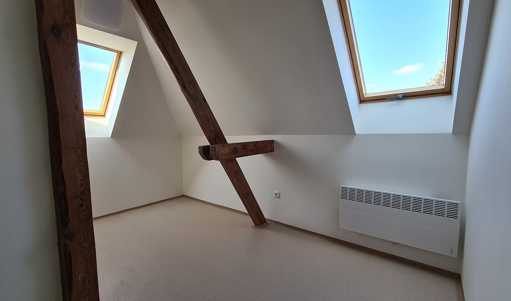 Pronájem kanceláře 12 m², Milovice – náhled fotky 3