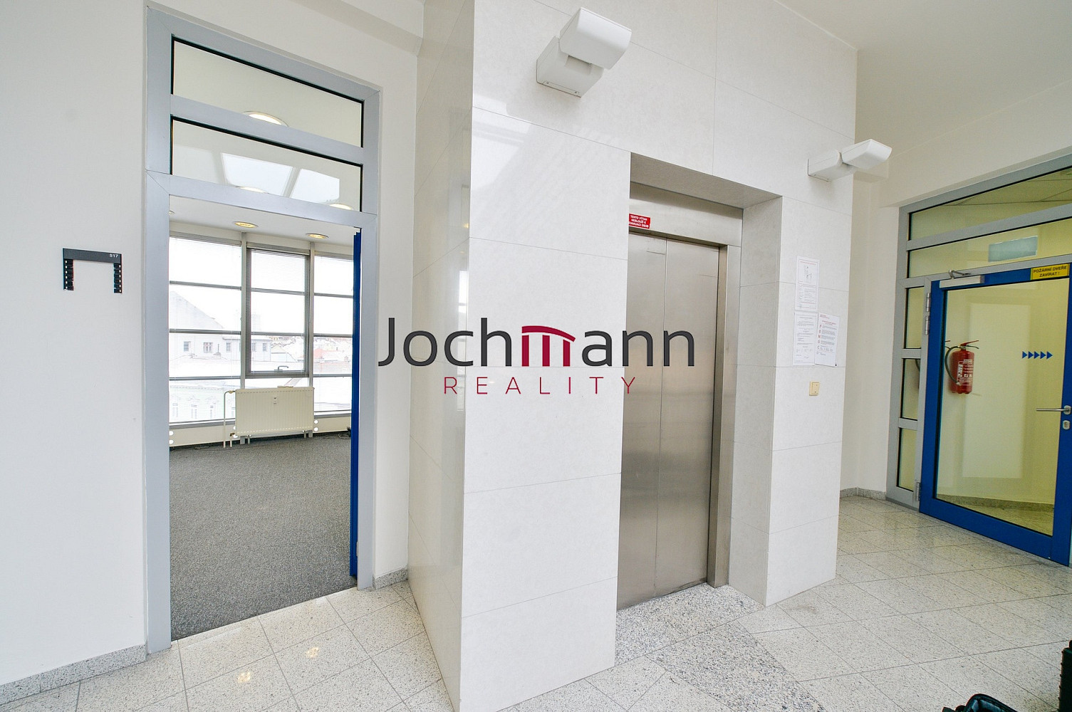 Pronájem kanceláře 124 m² — photo 3