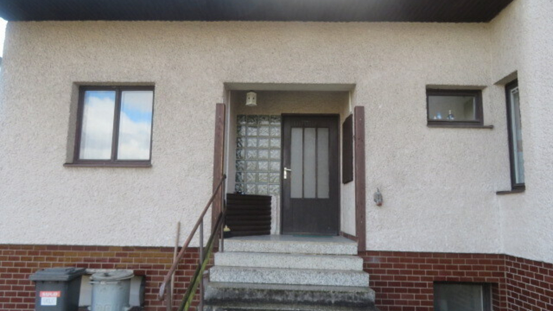 Dražba domu 216 m² s pozemkem 1 561 m² — photo 2