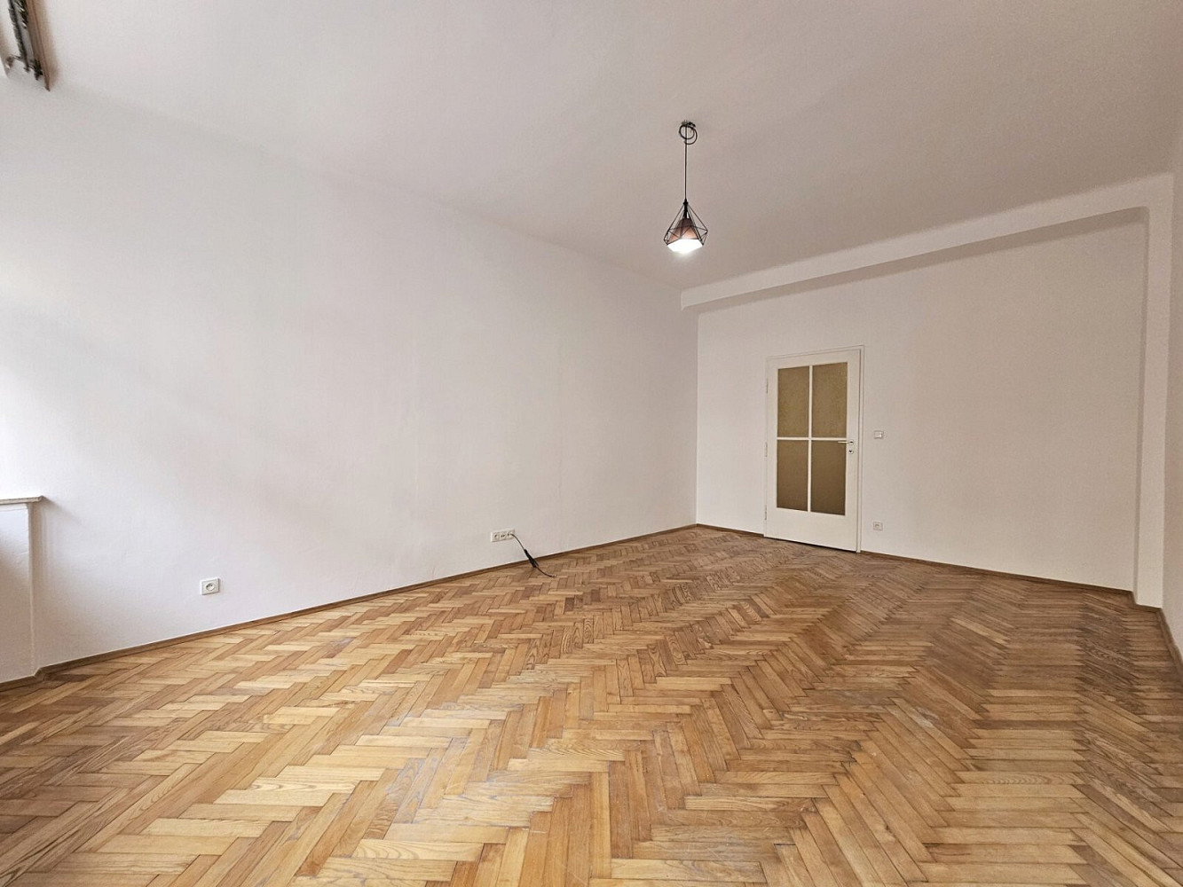 Pronájem bytu 2+1 60 m² – fotografie 4