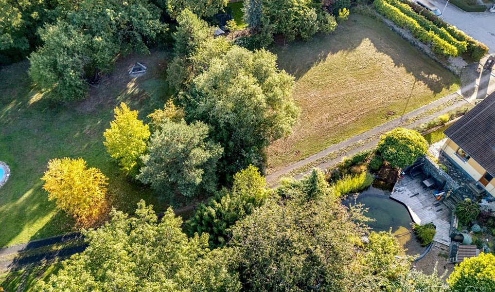 Prodej stavebního pozemku 2 115 m², Husinec – náhled fotky 19