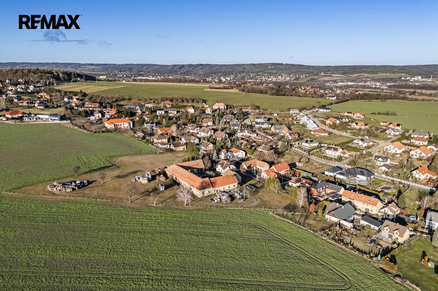 Prodej stavebního pozemku 2 230 m² – fotografie 4