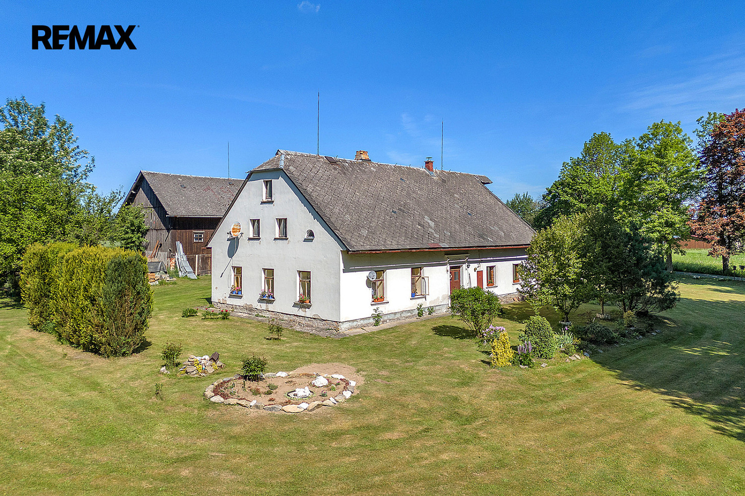 Prodej domu 277 m² s pozemkem 4 052 m²