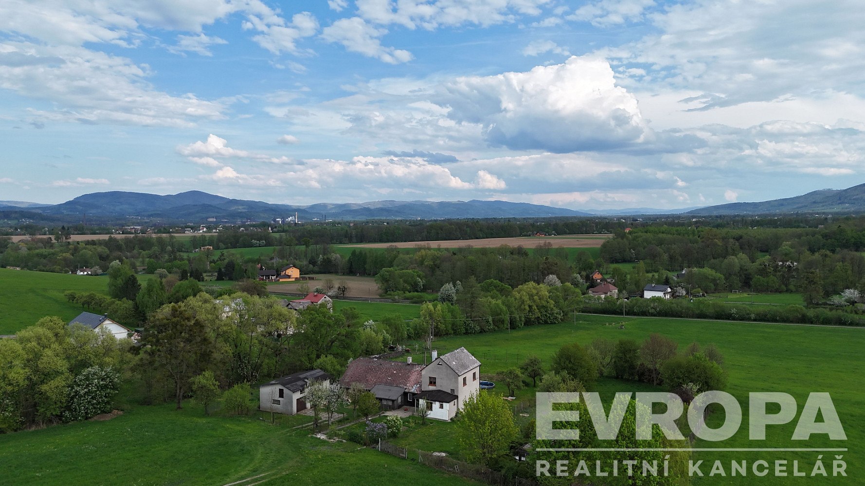 Prodej domu 330 m² s pozemkem 3 912 m² — photo 3