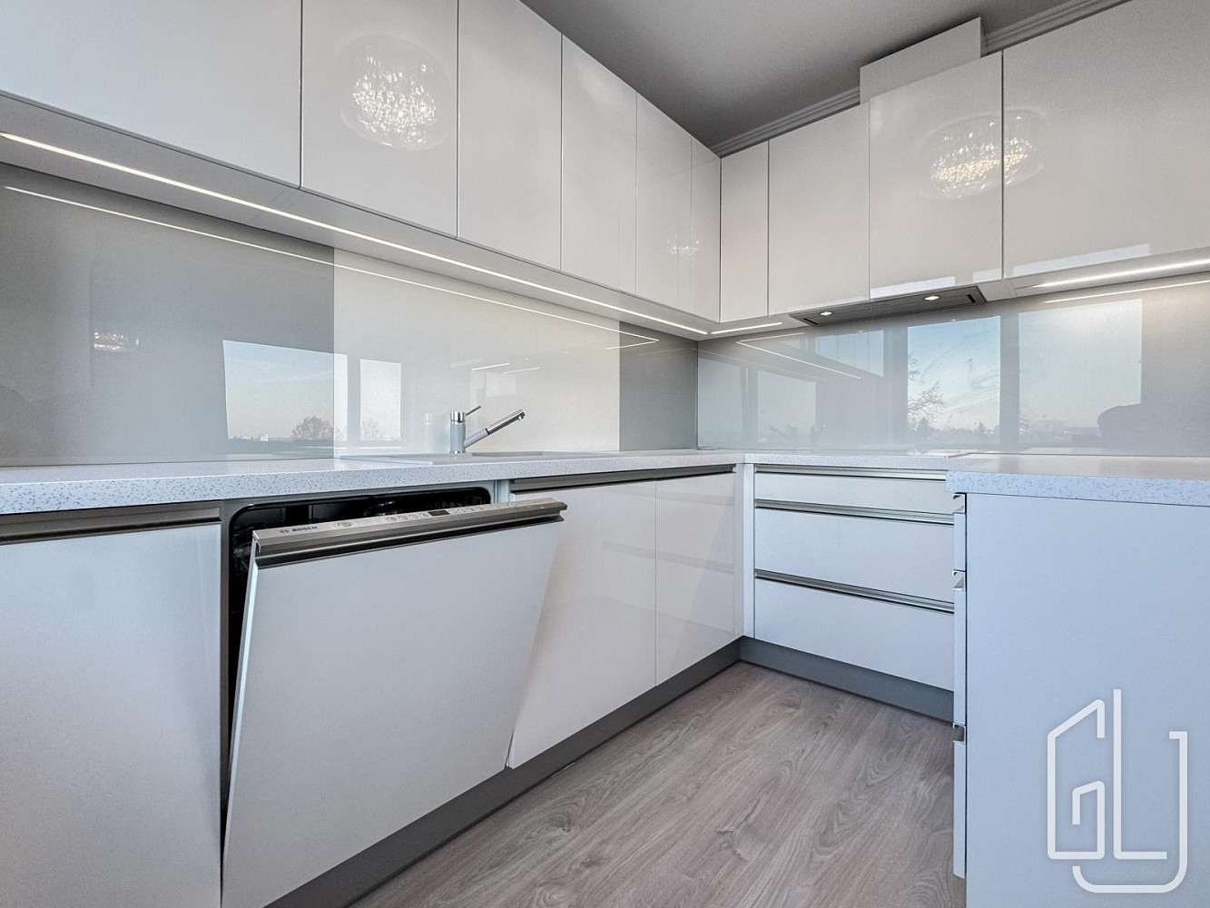 Prodej bytu 4+kk 141 m² – fotografie 5