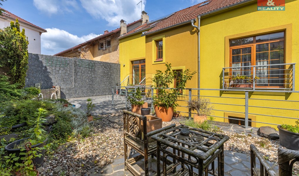 Prodej domu 280 m² s pozemkem 324 m², Bílina – náhled fotky 2