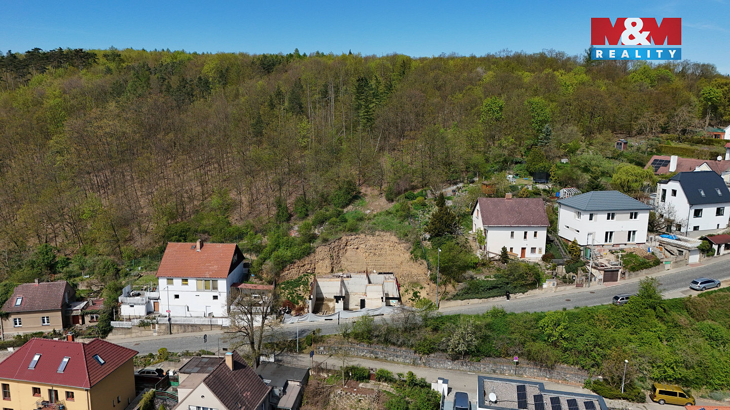 Prodej stavebního pozemku 664 m² – fotografie 4