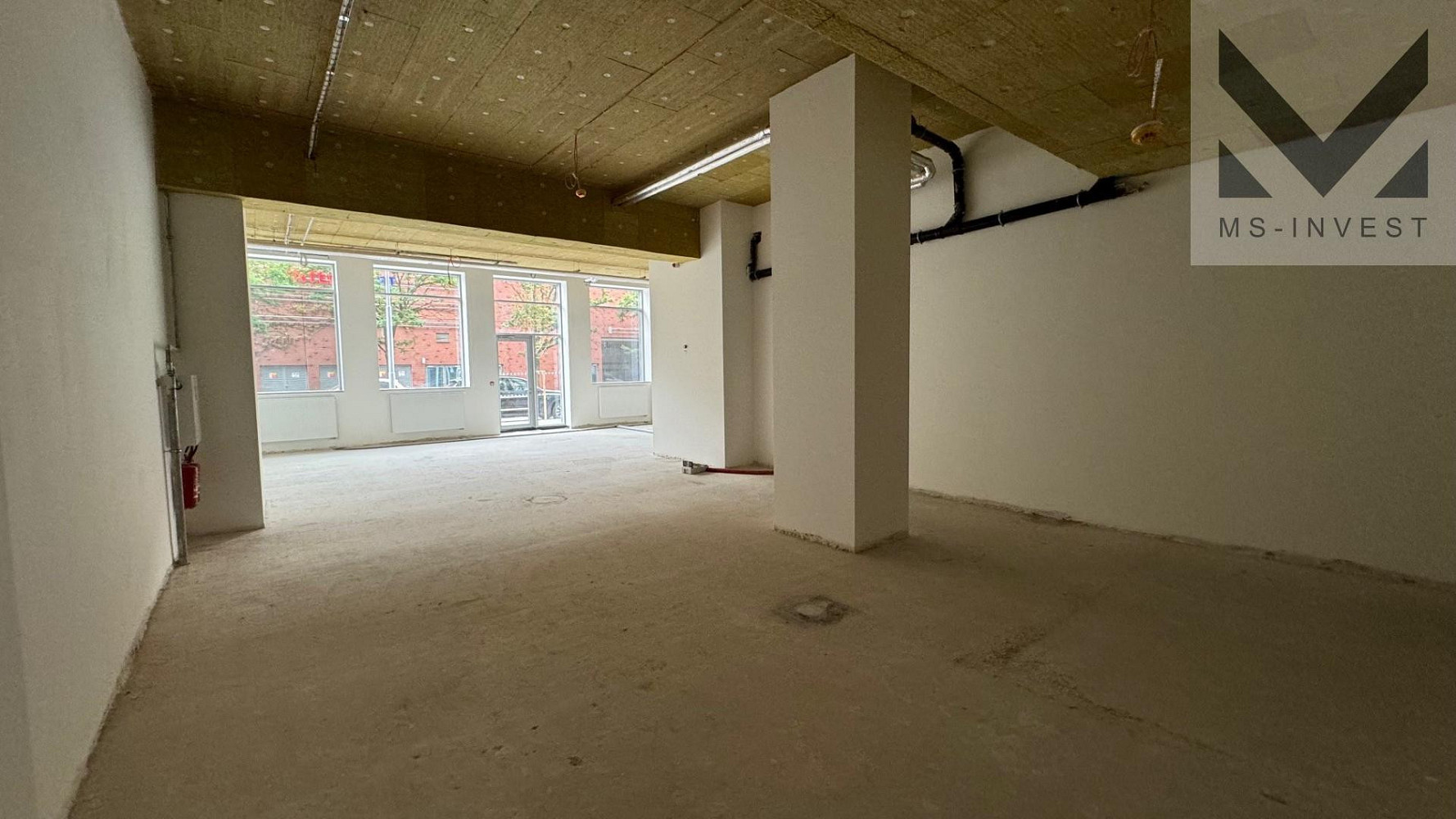 Prodej obchodních prostor 178 m² — photo 4