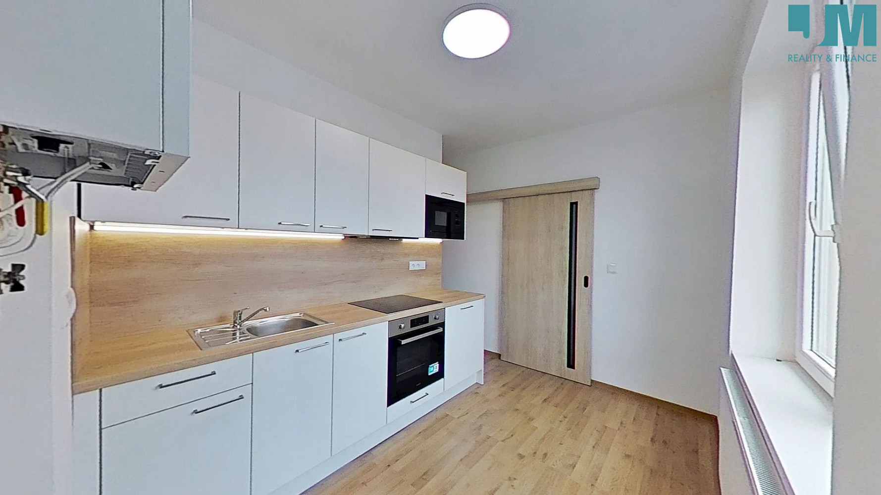 Pronájem bytu 2+1 56 m² — photo 2