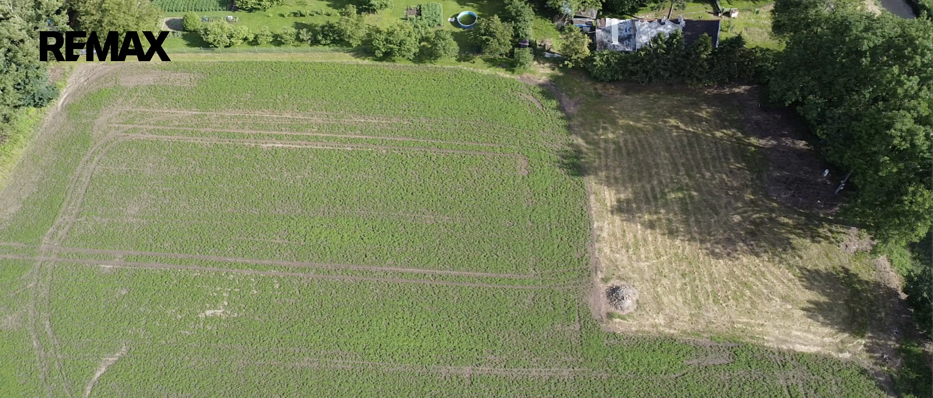 Prodej stavebního pozemku 3 700 m² – fotografie 2