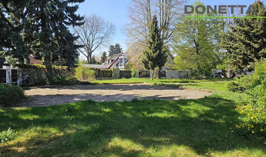 Prodej pozemku, 820 m², Hradec Králové