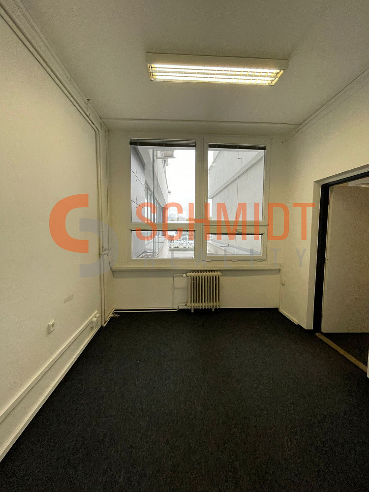 Pronájem kanceláře 362 m²