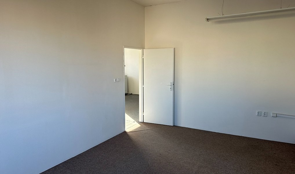 Pronájem kanceláře 69 m², Praha – náhled fotky 5