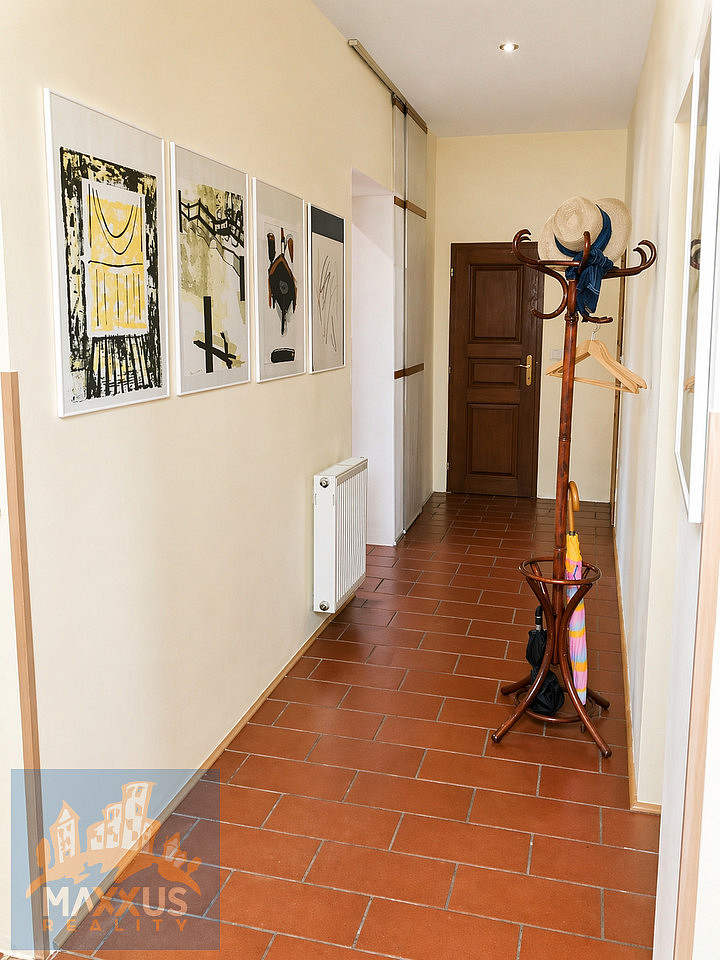 Pronájem kanceláře 100 m² – fotografie 5