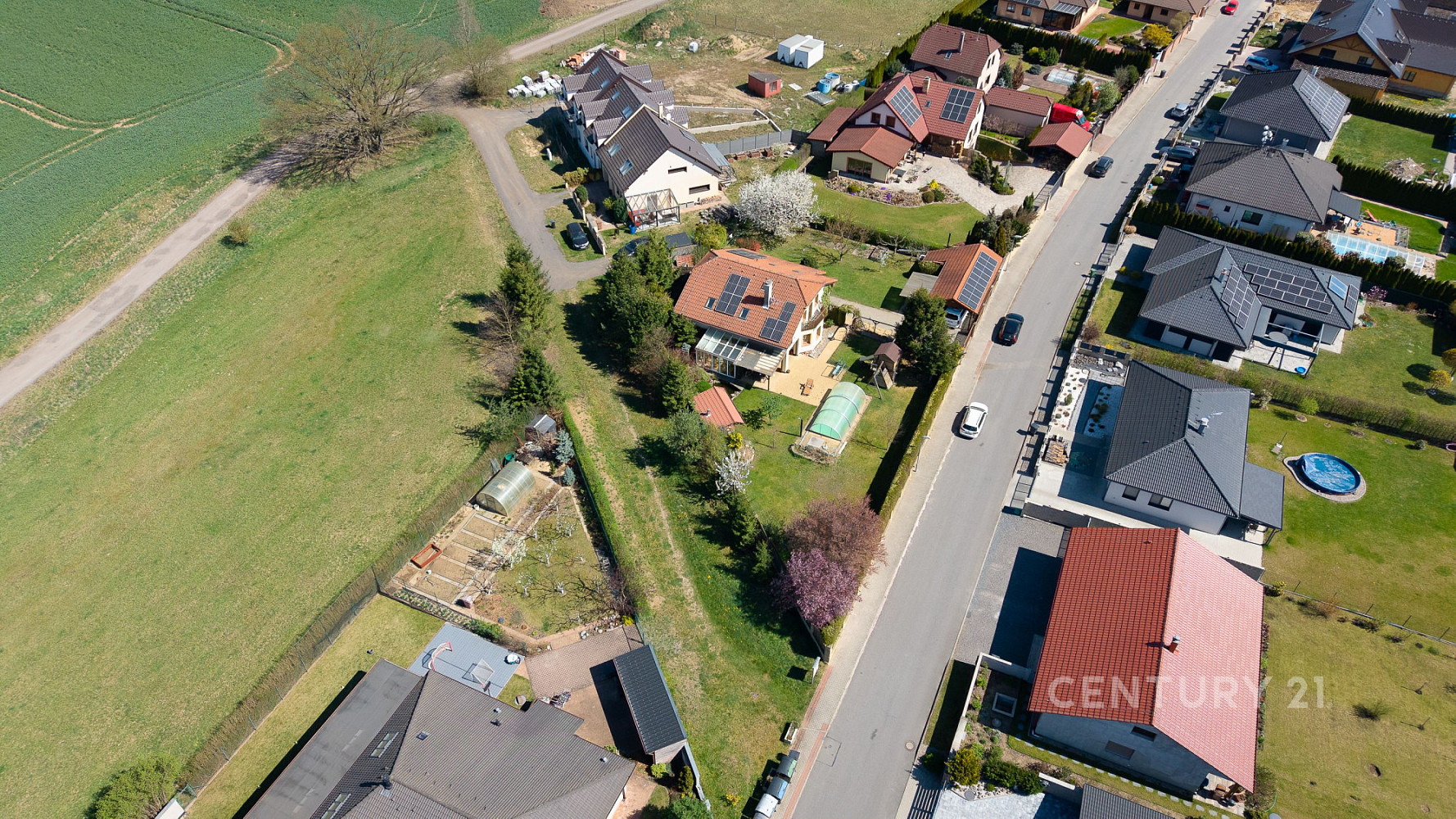 Prodej domu 210 m² s pozemkem 1 249 m² – fotografie 3