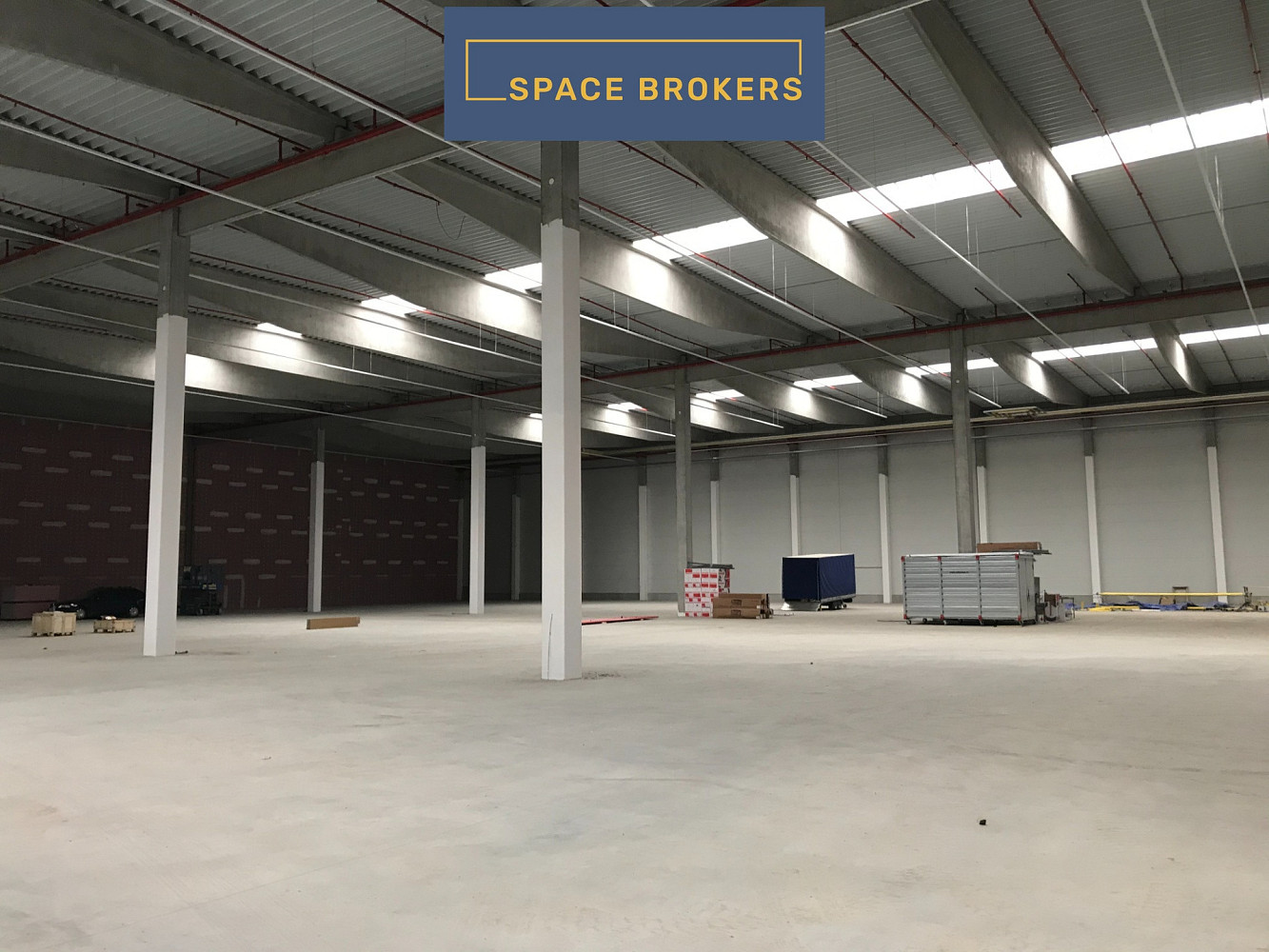 Pronájem skladovacích prostor 2 304 m² – fotografie 2