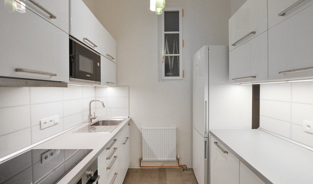 Pronájem bytu 1+1 33 m², Praha – náhled fotky 2