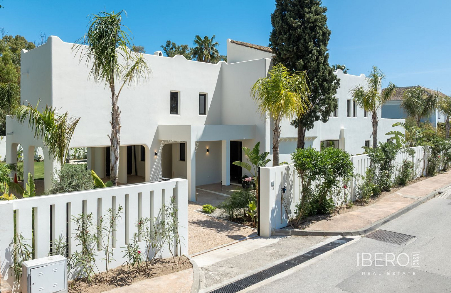 Prodej domu 660 m² s pozemkem 1 132 m² - Vista 2