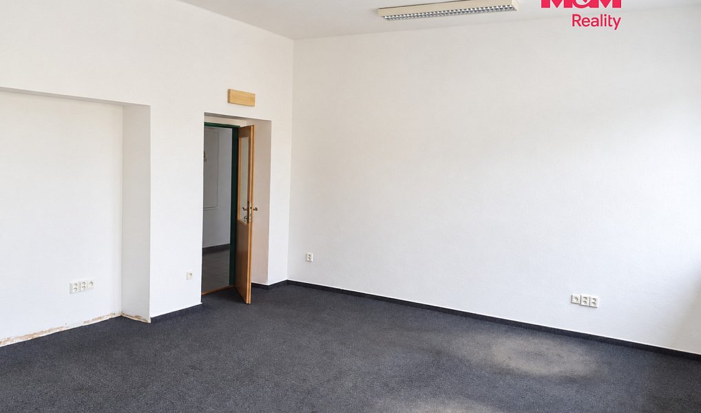 Pronájem kanceláře 29 m², Hradec Králové – náhled fotky 4