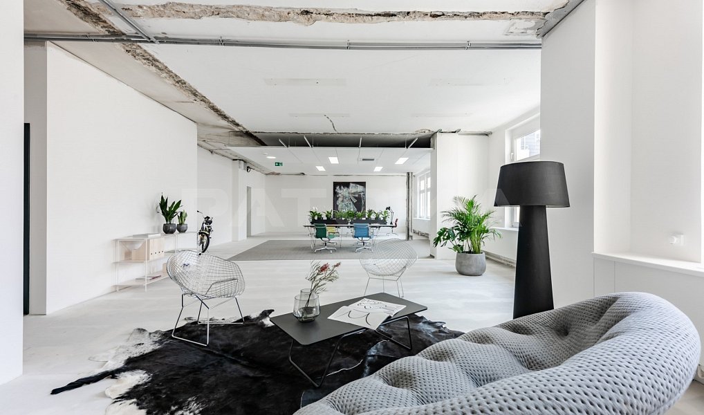 Pronájem kanceláře 296 m², Praha – náhled fotky 2