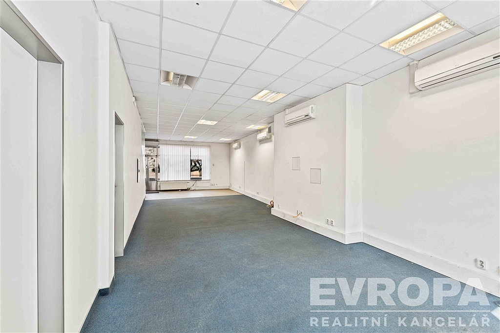 Pronájem kanceláře 268 m² — photo 3