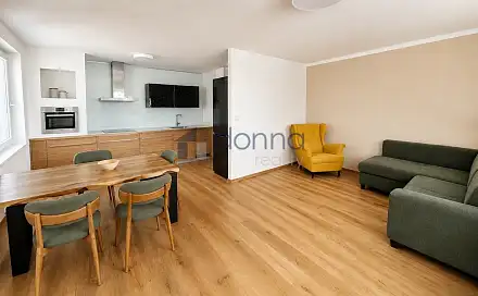Pronájem bytu 3+kk 84 m²