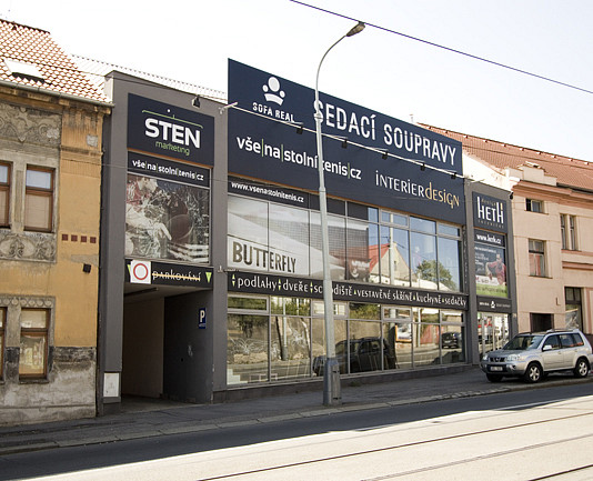 Pronájem obchodních prostor 215 m² – fotografie 2