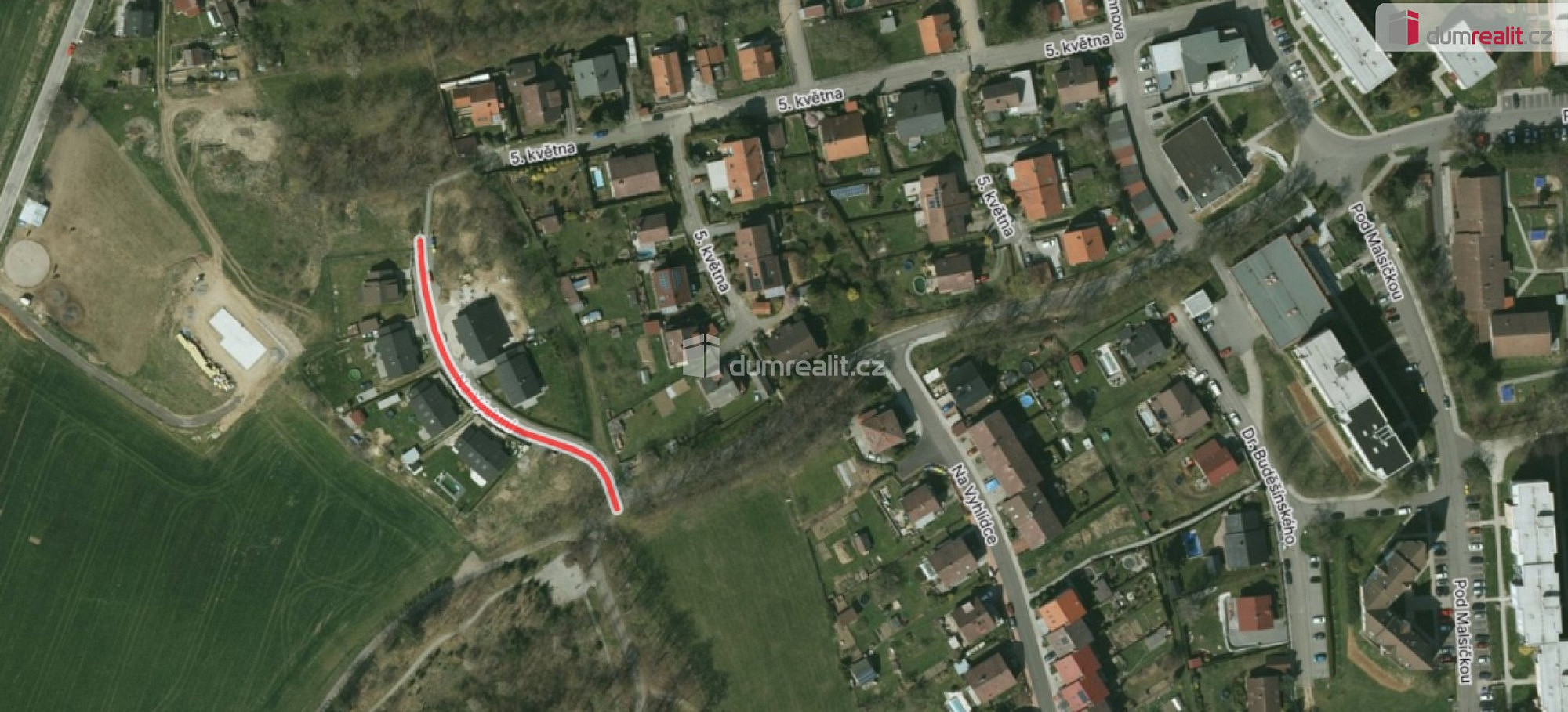 Prodej stavebního pozemku 866 m² – fotografie 2