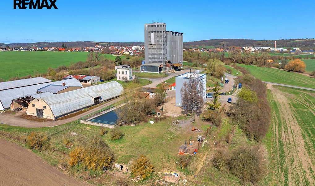 Prodej nájemního domu, činžáku 642 m², Libáň – náhled fotky 11