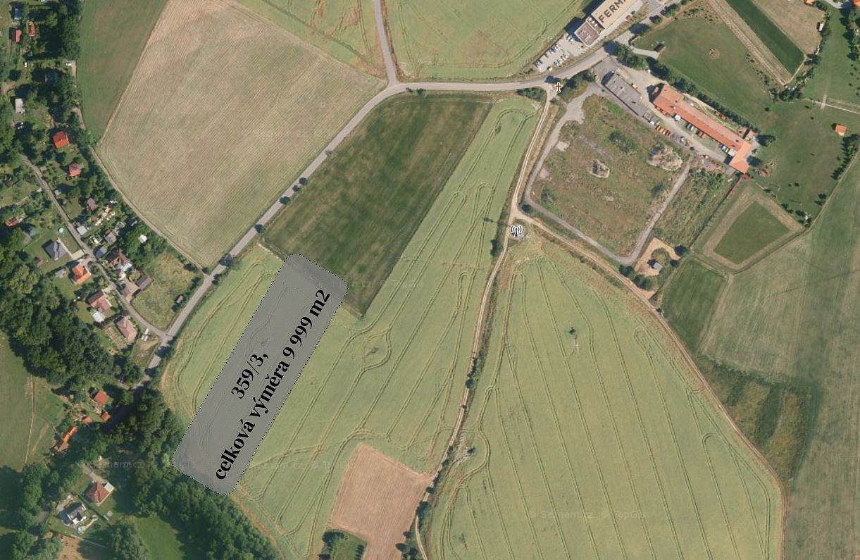 Prodej pole 4 999 m²