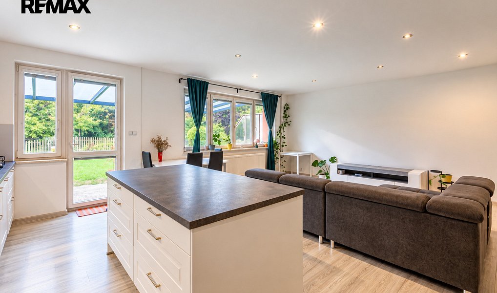 Pronájem domu 180 m² s pozemkem 473 m², Praha – náhled fotky 3