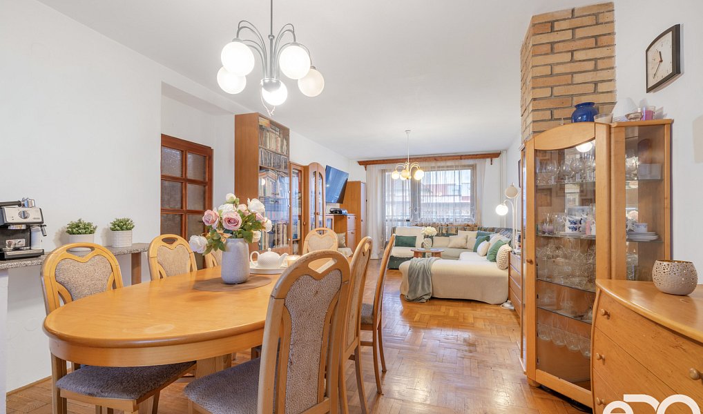 Prodej domu 210 m² s pozemkem 290 m², Smiřice – náhled fotky 3