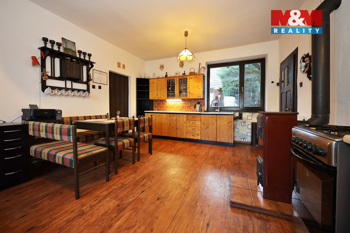 Prodej domu 240 m² s pozemkem 612 m²