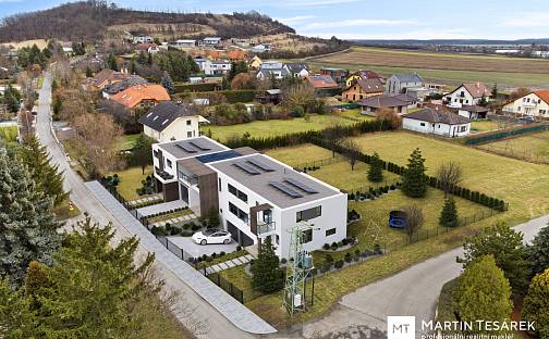 Prodej stavebního pozemku 1 834 m², Přerov nad Labem, okres Nymburk