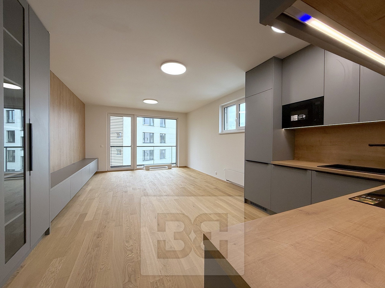 Pronájem bytu 3+kk 80 m²