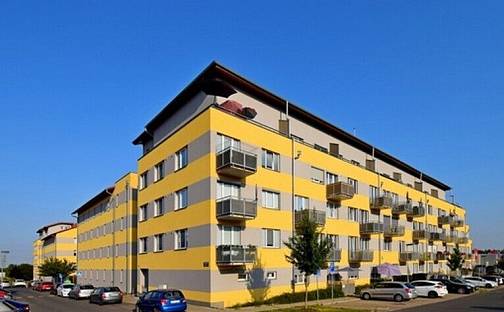 Pronájem bytu 1+kk 37 m², Jaroslava Holečka, Kladno - Kročehlavy
