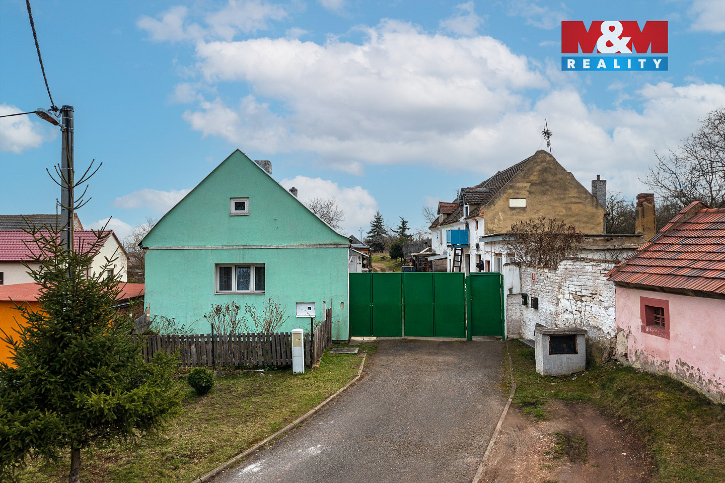 Prodej domu 248 m² s pozemkem 2 655 m² – fotografie 2