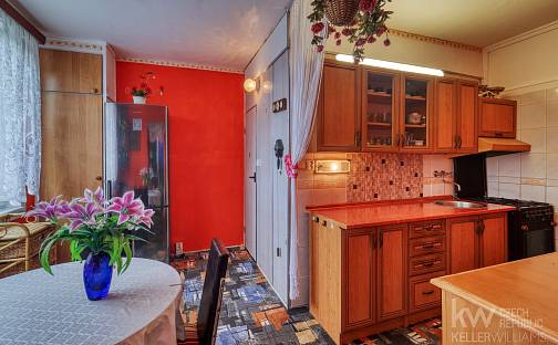 Prodej bytu 4+1 76 m², Blatno, okres Louny