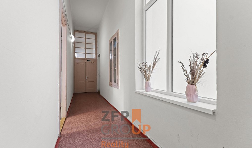 Prodej domu 1 200 m² s pozemkem 381 m², Náchod – náhled fotky 27