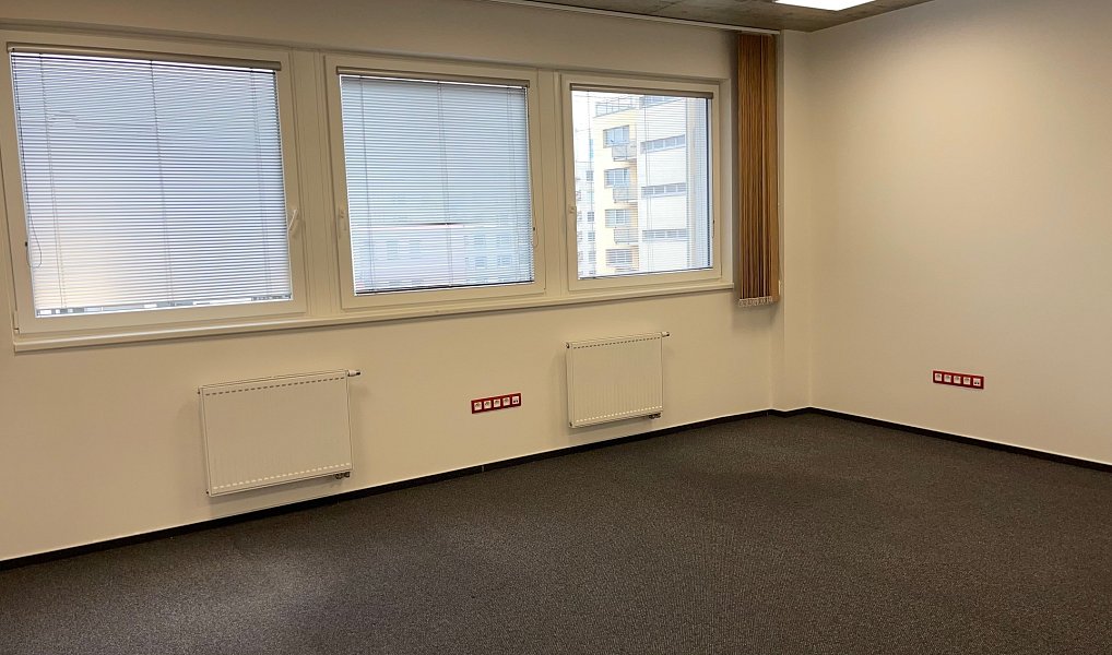 Pronájem kanceláře 33 m², Pardubice – náhled fotky 5