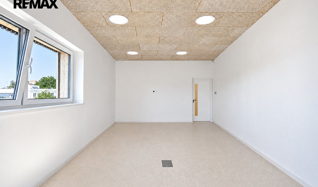 Pronájem kanceláře 110 m², Hradec Králové – náhled fotky 4