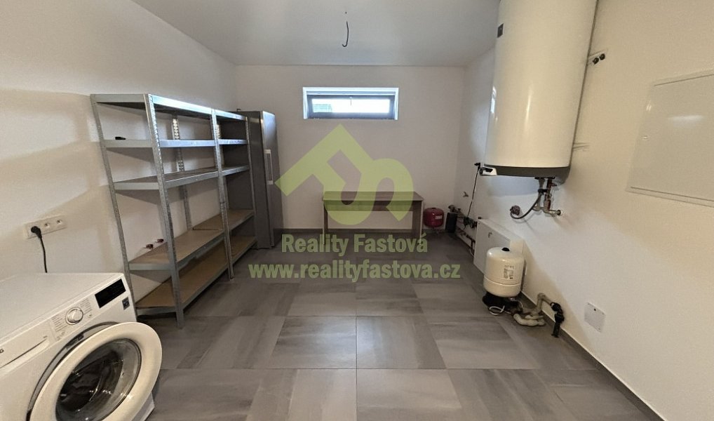 Prodej domu 156 m² s pozemkem 918 m², Lužany – náhled fotky 43