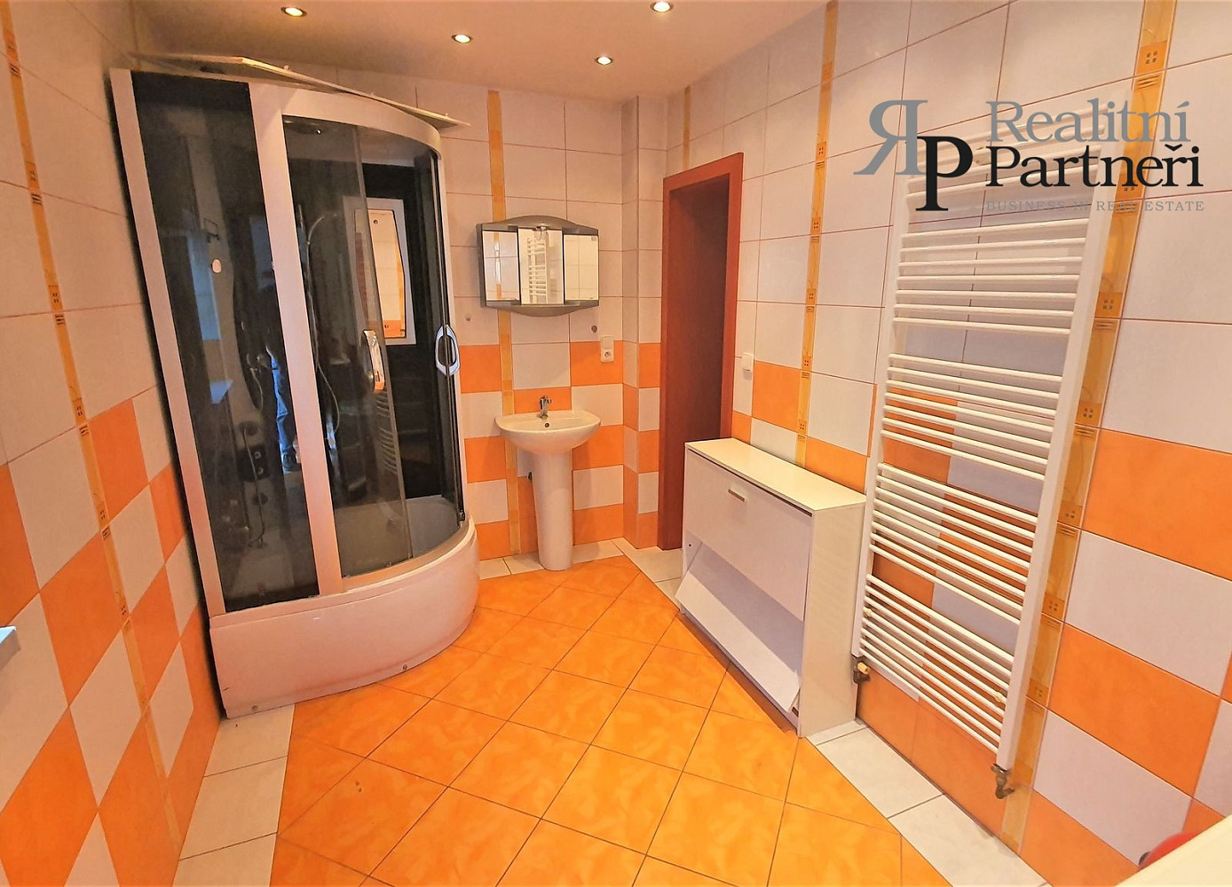 Prodej domu 100 m² s pozemkem 400 m² - View 4