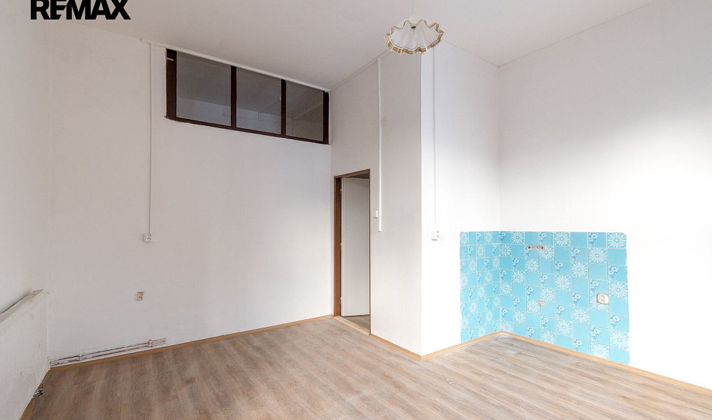 Pronájem obchodních prostor 356 m², Hronov – náhled fotky 14