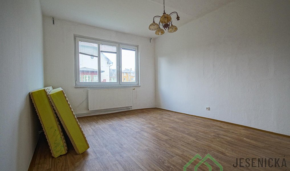 Pronájem bytu 3+1 71 m², Javorník – náhled fotky 4