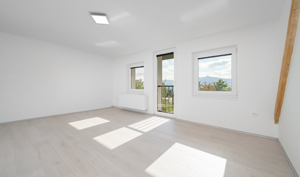 Pronájem bytu 4+1 77 m², Liberec – náhled fotky 4