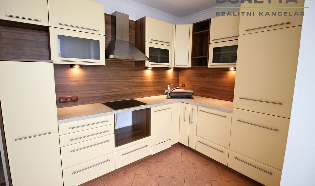 Pronájem bytu 2+kk, 46 m², Pardubice, Holice